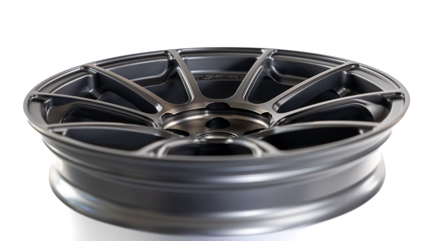Aspira AF-10 18x9.5 Square (Set of Four) - Brushed Titanium