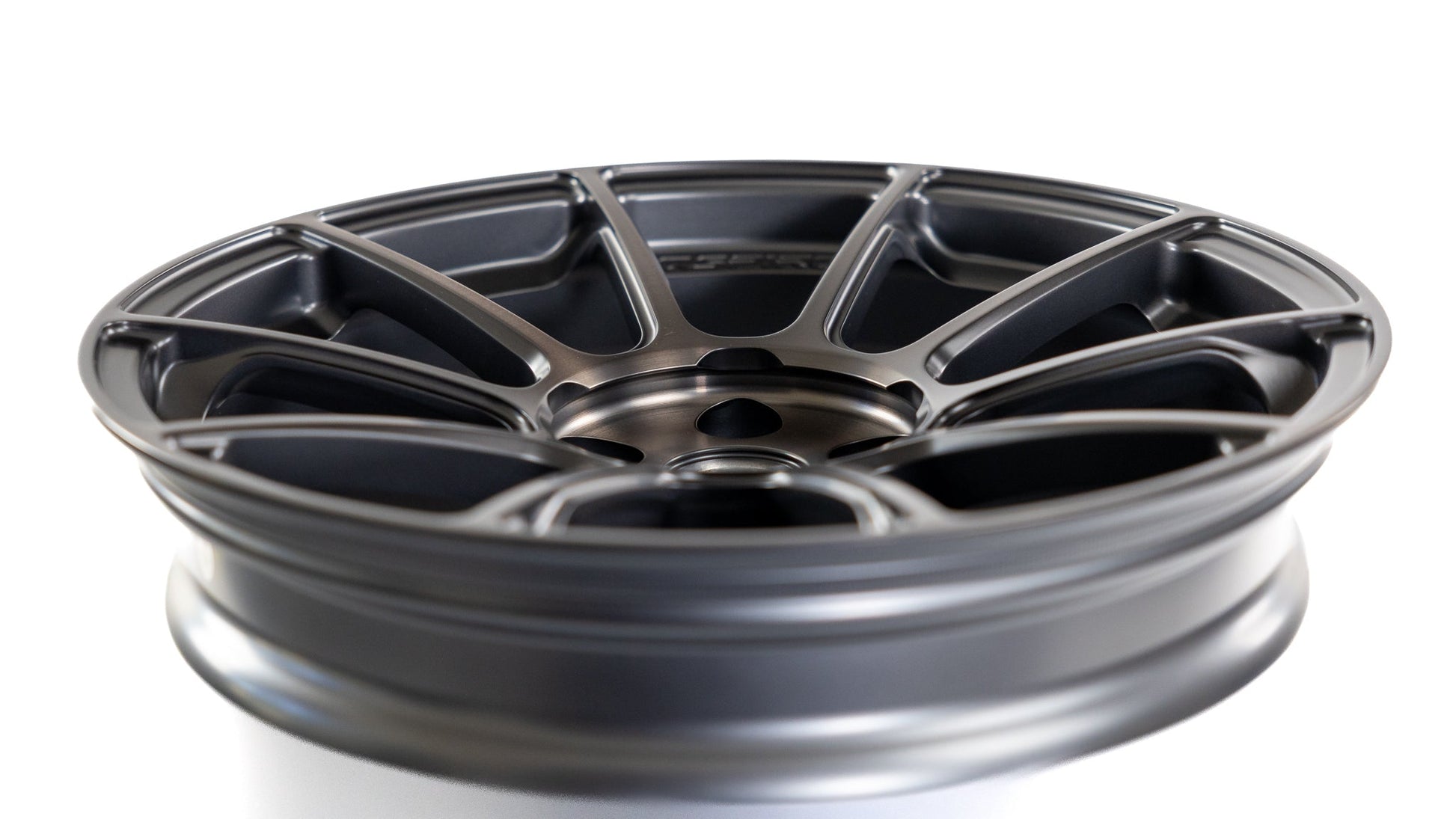 Aspira AF-10 18x9.5 Square (Set of Four) - Brushed Titanium