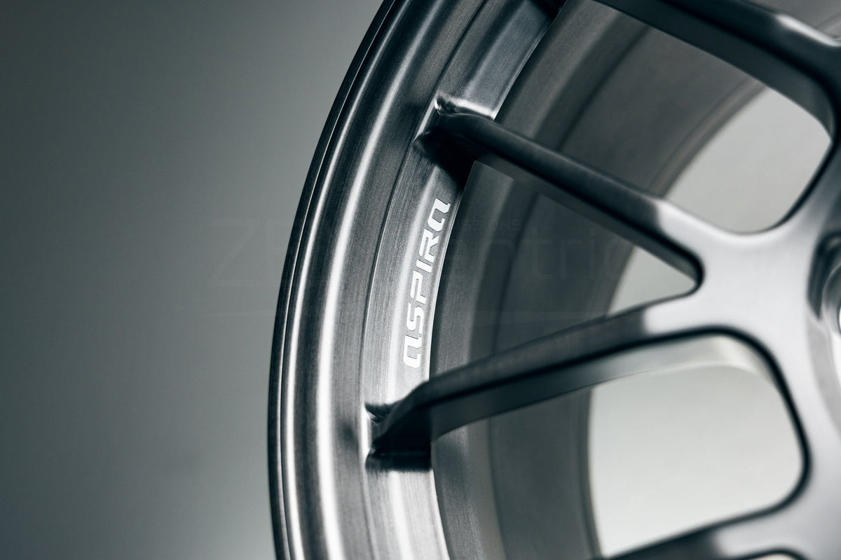 Aspira AF-M 18x9.0 Square (Set of Four) - Brushed Titanium