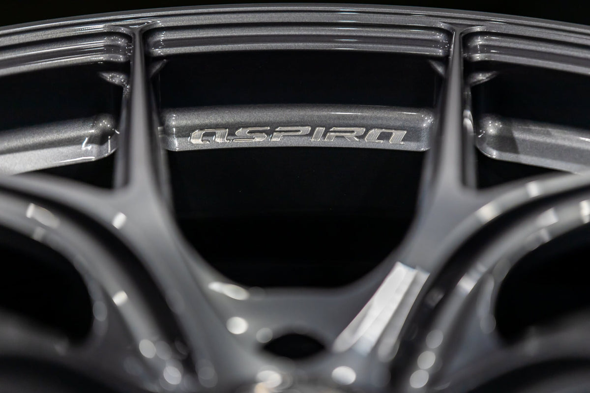 Aspira AV-5 gun metal close view of aspira logo